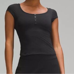 Lululemon Cap-Sleeve Henley Tshirt Sz M NWOT